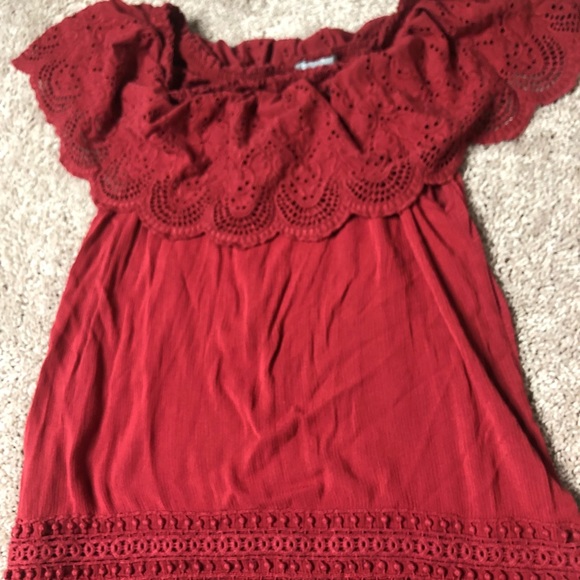 Off the shoulder shirt - Picture 1 of 3